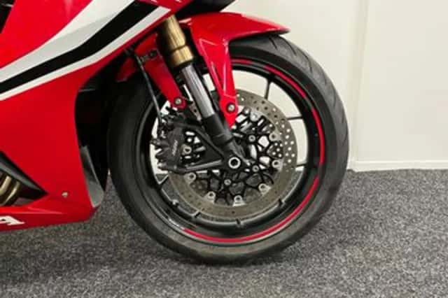 Honda CBR650R (2020) thumbnail 5