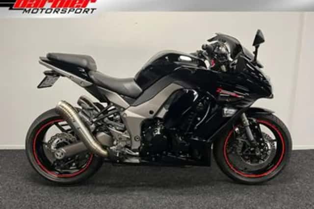 Kawasaki Z1000 (2011) thumbnail 1