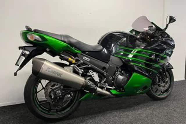 Kawasaki ZZR1400 (2016) thumbnail 5
