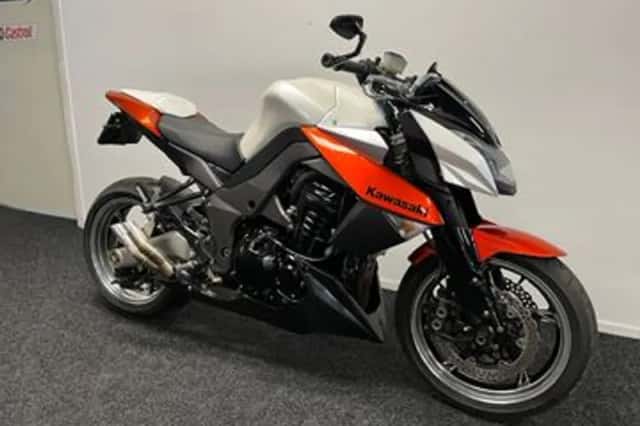 Kawasaki Z1000 (2011) thumbnail 3
