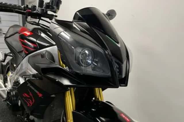Aprilia Tuono V4 R Aprc (2012) thumbnail 3