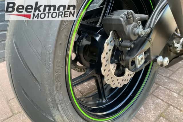 Kawasaki ZX-10R (2008) thumbnail 4