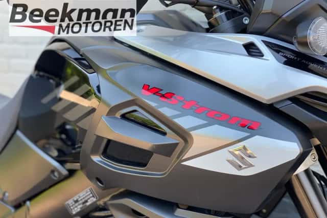Suzuki V-Strom (2019) thumbnail 4