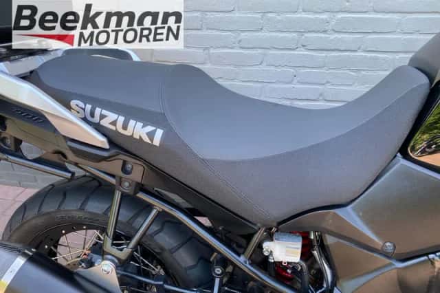 Suzuki V-Strom (2019) thumbnail 5