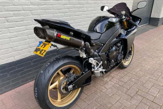 Yamaha YZF-R1 (2009) thumbnail 2