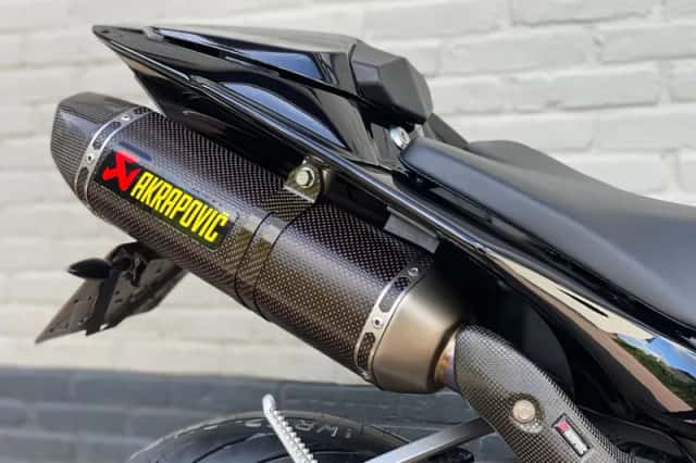 Yamaha YZF-R1 (2009) thumbnail 3