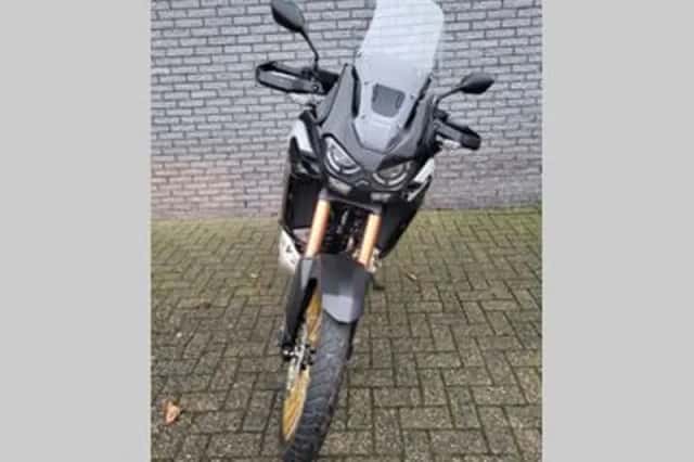 Honda CRF1100A4 (2021) thumbnail 2