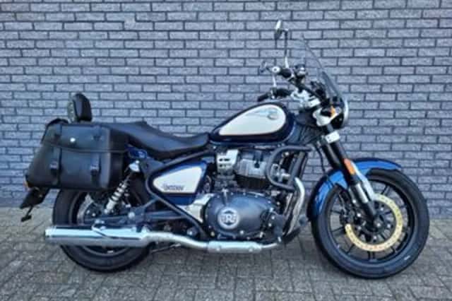 Royal Enfield Super Meteor 650 (2023) thumbnail 1