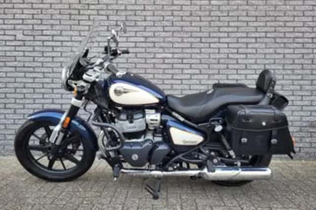 Royal Enfield Super Meteor 650 (2023) thumbnail 3