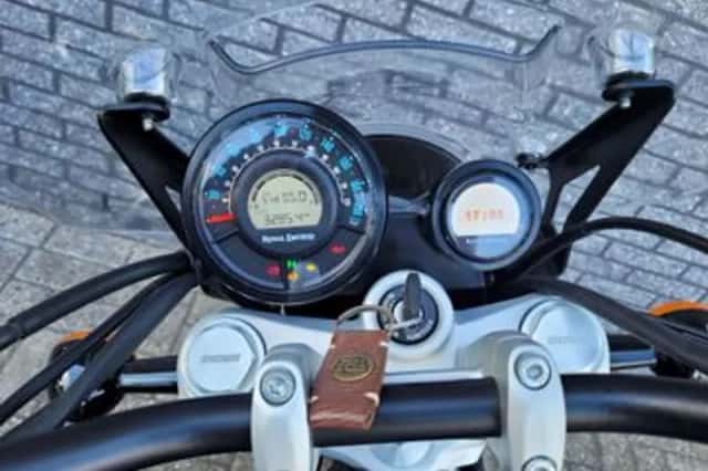 Royal Enfield Super Meteor 650 (2023) thumbnail 6