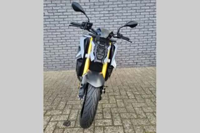 Suzuki GSX-S1000 (2022) thumbnail 2