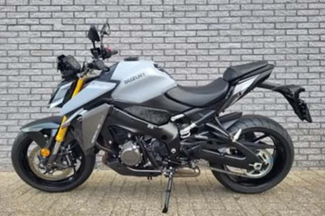 Suzuki GSX-S1000 (2022) thumbnail 3
