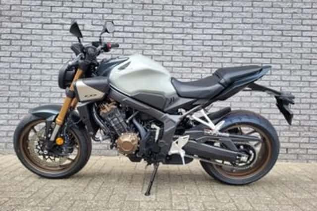 Honda CB650R (2025) thumbnail 3