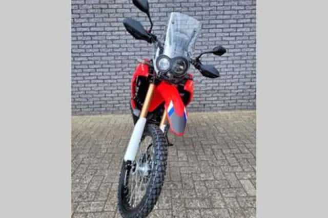 Honda CRF 300 Rally (2025) thumbnail 2
