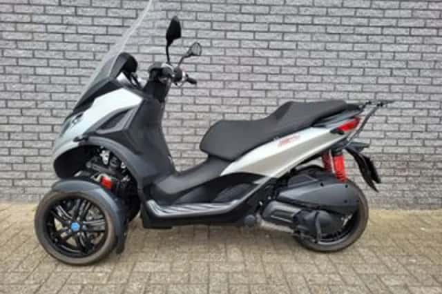 Piaggio MP3 300 HPE (2024) thumbnail 3