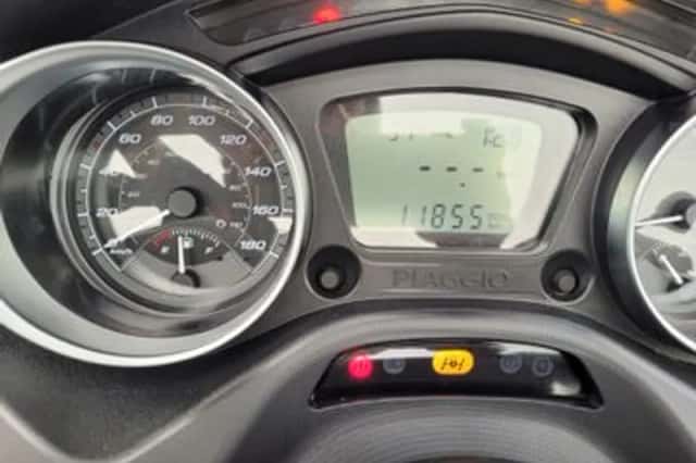 Piaggio MP3 300 HPE (2024) thumbnail 6