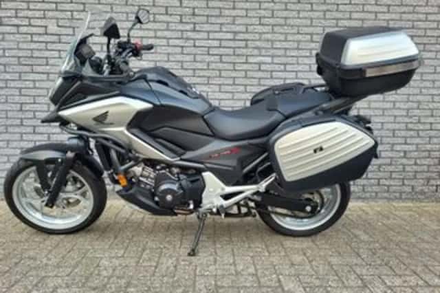 Honda NC750X (2017) thumbnail 3