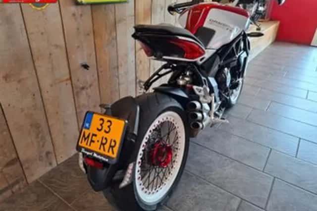 MV Agusta Dragster 800 RR (2015) thumbnail 5