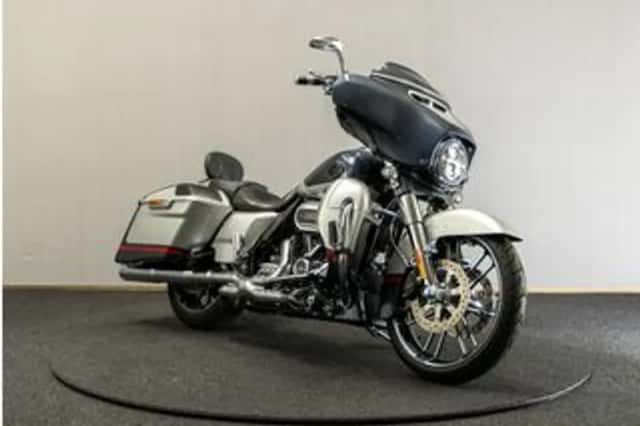 Harley-Davidson Cvo Street Glide (2019) thumbnail 1