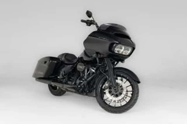 Harley-Davidson Road Glide (2016) thumbnail 1