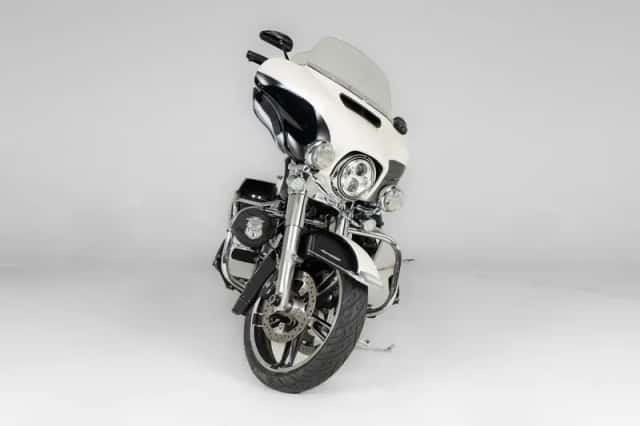 Harley-Davidson Electra Glide Police (2016) thumbnail 2