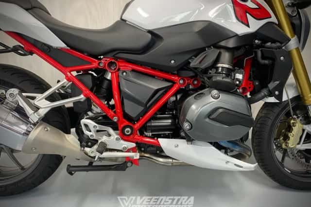 BMW R 1200 R (2015) thumbnail 3