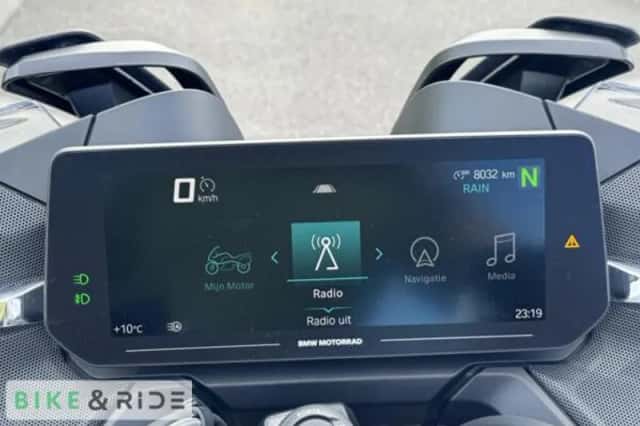 BMW R1250 RT (2024) thumbnail 6