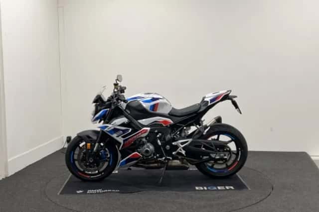BMW M 1000 R (2024) thumbnail 3