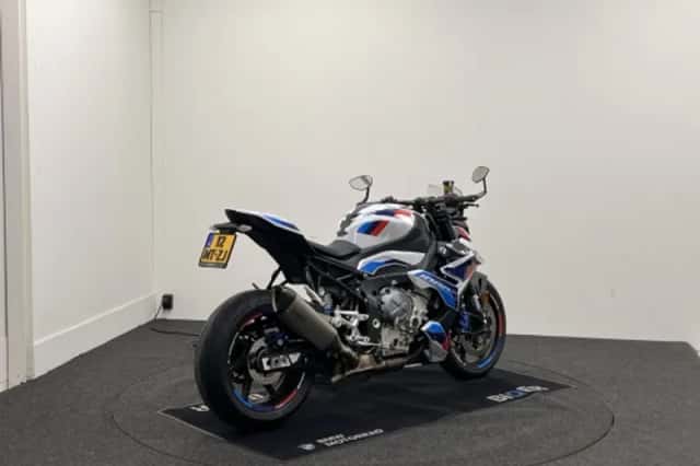BMW M 1000 R (2024) thumbnail 6