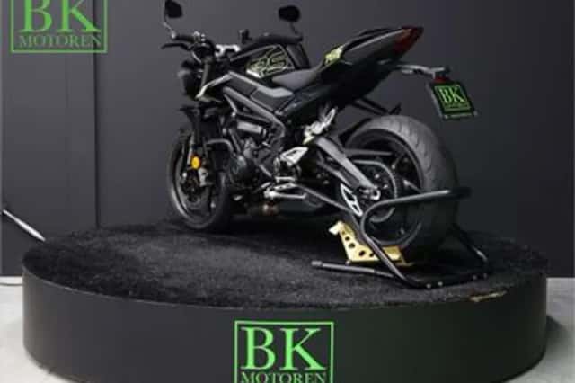 Triumph Street Triple RS (2024) thumbnail 4