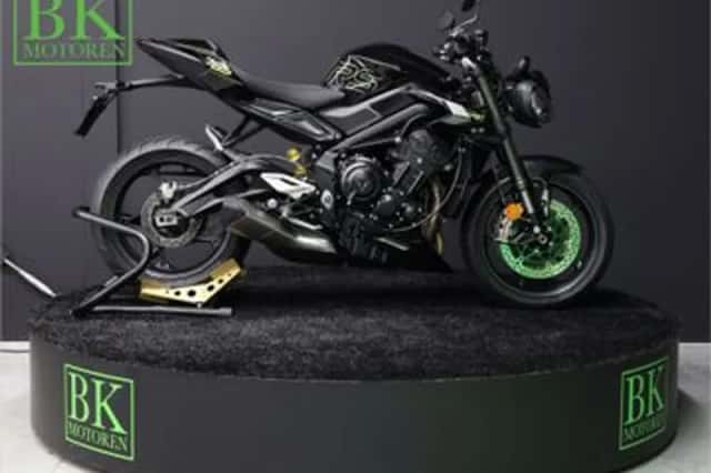 Triumph Street Triple RS (2024) thumbnail 6