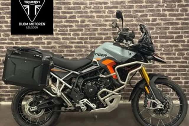 Triumph Tiger 900 Desert (2026) thumbnail 1