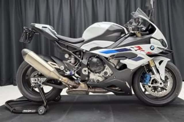 BMW S 1000 RR (2024) thumbnail 1