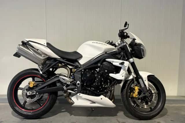 Triumph Street Triple R (2011) thumbnail 6