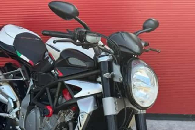 MV Agusta Brutale 1078RR (2011) thumbnail 5