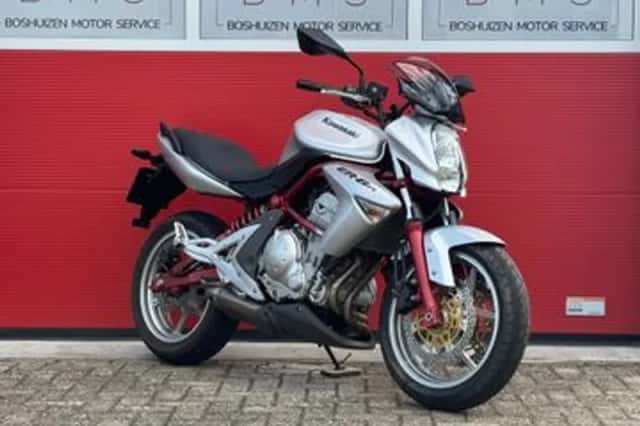 Kawasaki Er-6n (2007) thumbnail 2