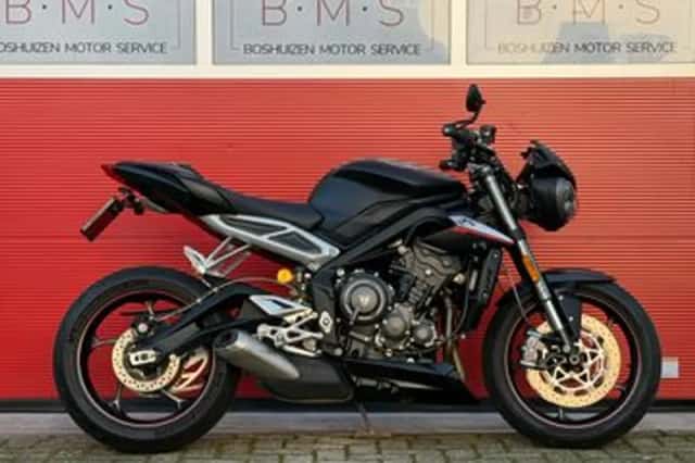 Triumph Street Triple RS (2020) thumbnail 1