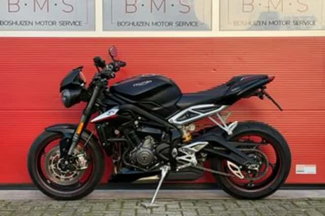Triumph Street Triple RS (2020) thumbnail 4