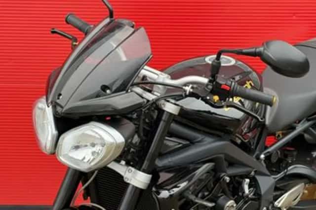 Triumph Street Triple R (2013) thumbnail 6