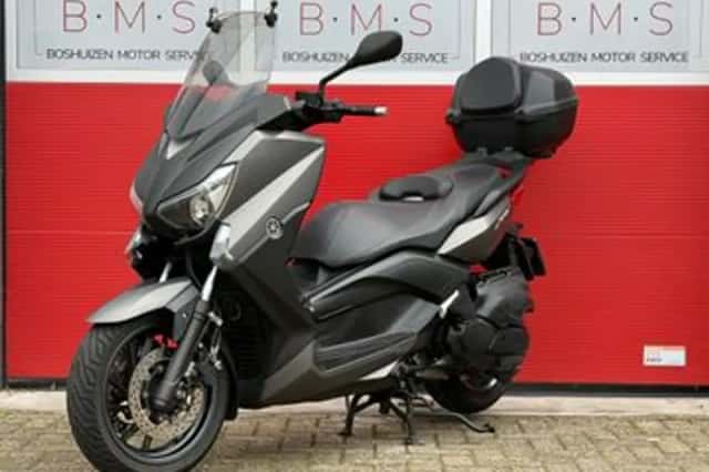 Yamaha X MAX 400 (2017) thumbnail 3