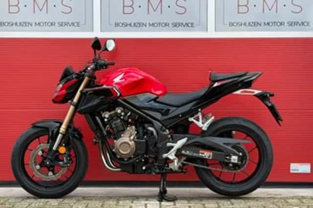 Honda CB500F (2025) thumbnail 4