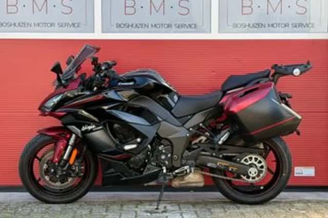 Kawasaki Ninja 1000SX (2024) thumbnail 4