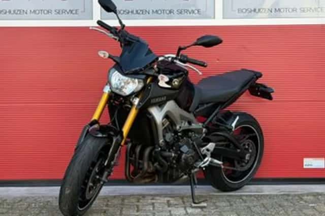 Yamaha MT-09 (2014) thumbnail 3