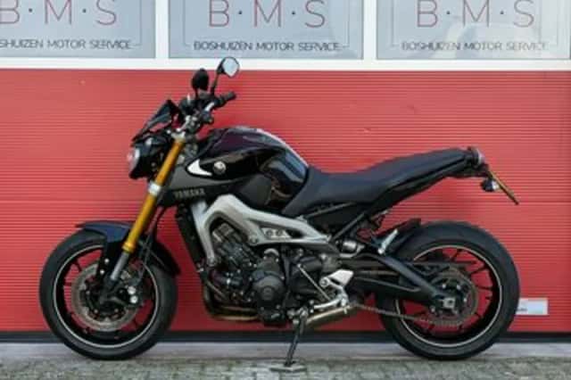 Yamaha MT-09 (2014) thumbnail 4