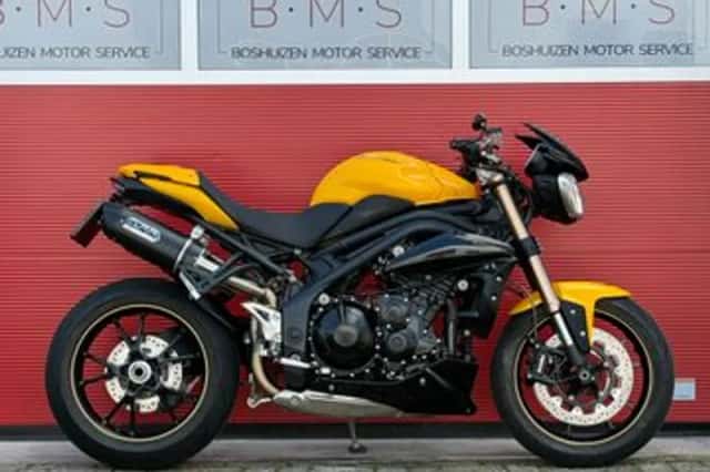 Triumph Speed Triple (2016) thumbnail 1