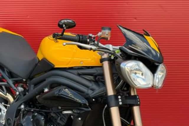 Triumph Speed Triple (2016) thumbnail 5