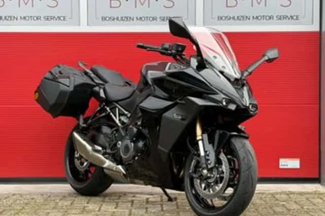 Suzuki GSX-S1000GT (2024) thumbnail 2