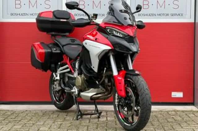 Ducati Multistrada V4S (2021) thumbnail 2