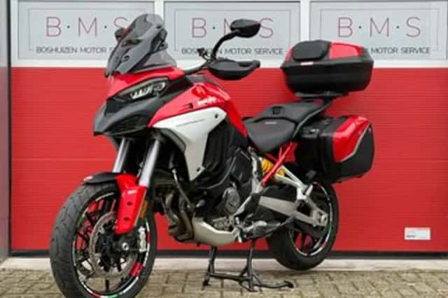 Ducati Multistrada V4S (2021) thumbnail 3