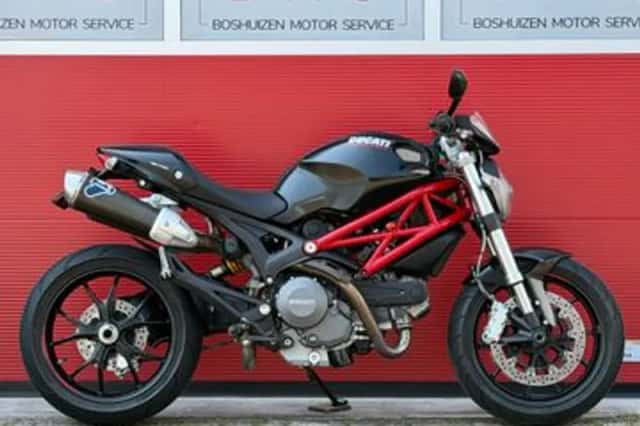 Ducati 796 Monster (2012) thumbnail 1